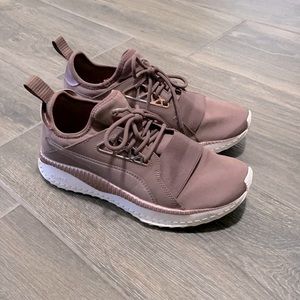 Puma sneakers maybe purple size 9